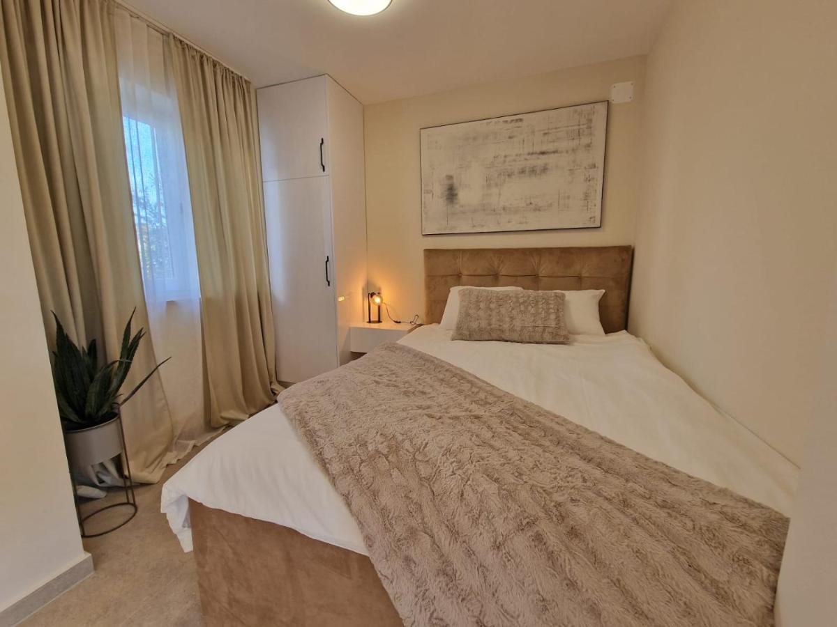 Studio Apartment Mare With Private Garden And Jacuzzi Vinkuran Zewnętrze zdjęcie