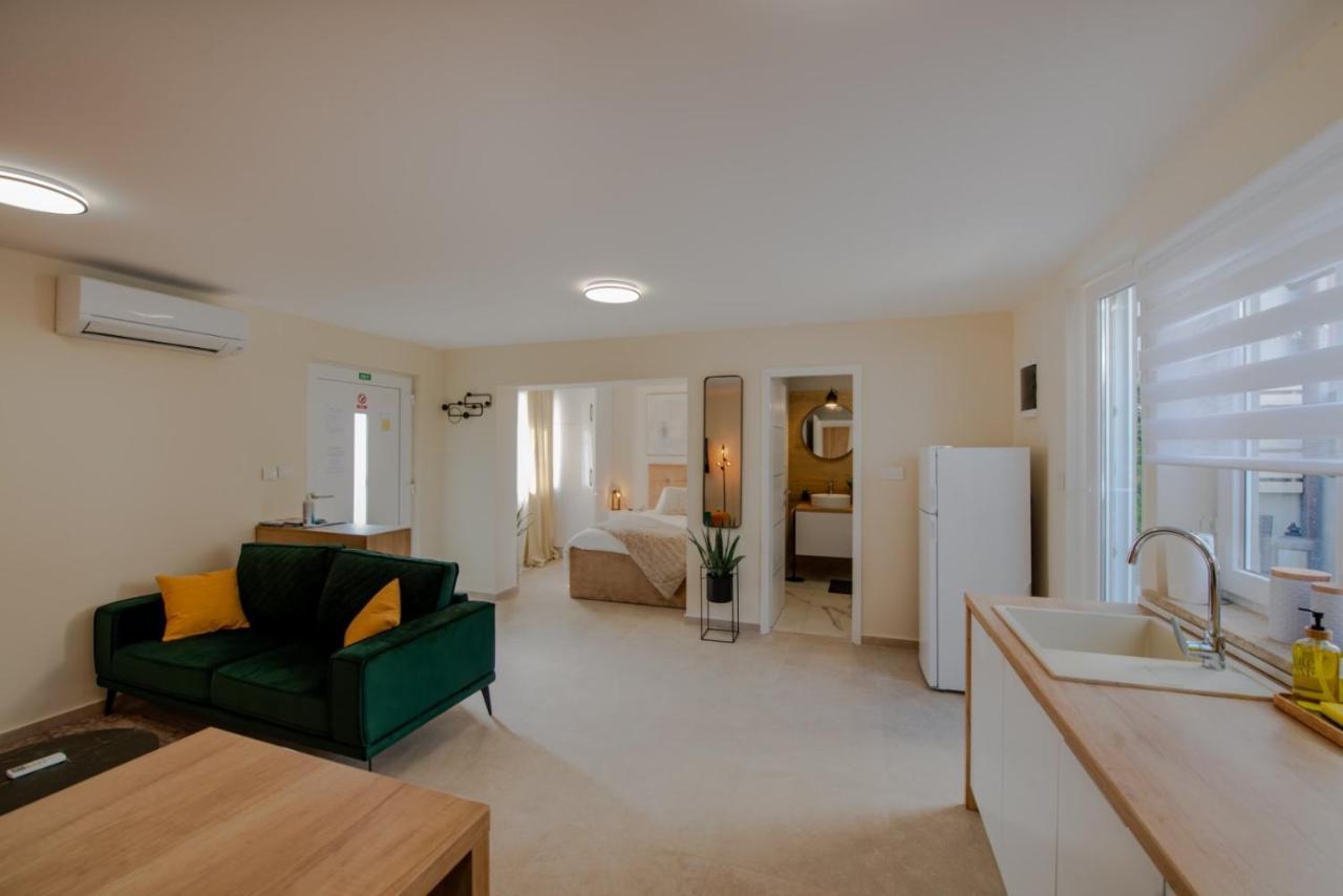 Studio Apartment Mare With Private Garden And Jacuzzi Vinkuran Zewnętrze zdjęcie